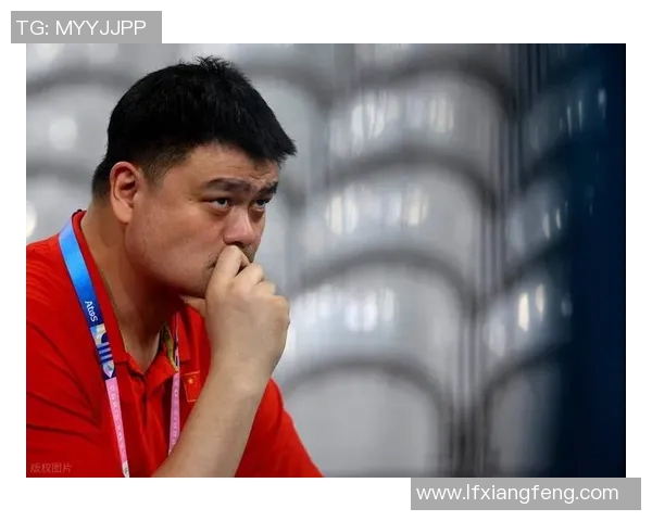 姚明职业生涯受伤病困扰的悲剧与篮球巨星的无奈命运