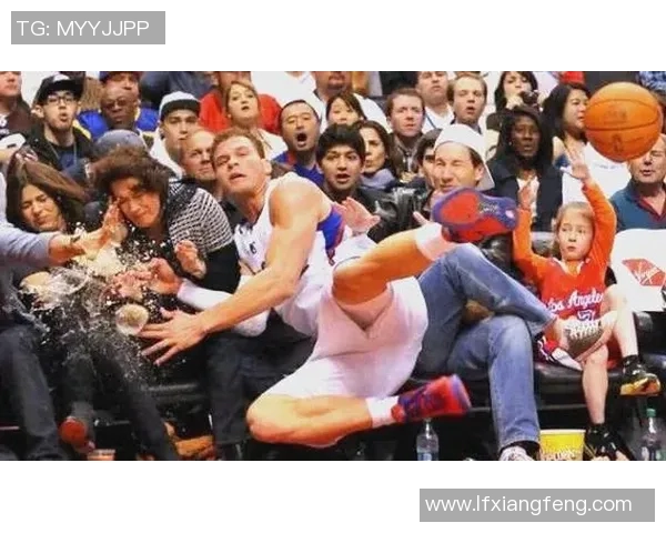 NBA现场足球明星的精彩瞬间与跨界魅力探讨 NBA现场足球明星的精彩瞬间与跨界魅力探讨