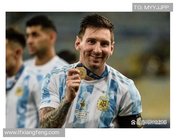 足球明星队伍访问香港引发球迷热潮与期待 足球明星队伍访问香港引发球迷热潮与期待